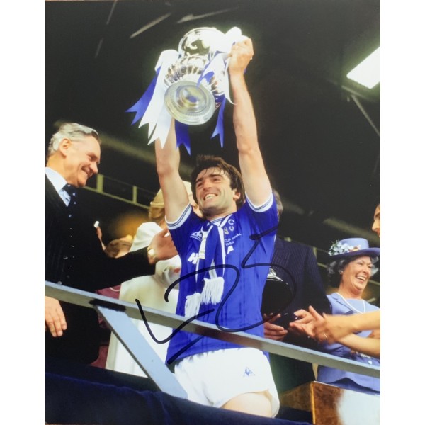 Kevin Ratcliffe signed 10x8 Everton photo image B