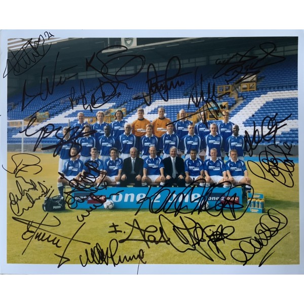 Everton multi signed 2000/01 10x8 photo inc Gazza , Ferguson , Weir Everton multi signed 2000/01 10x8 photo inc Gazza , Ferguson , Weir