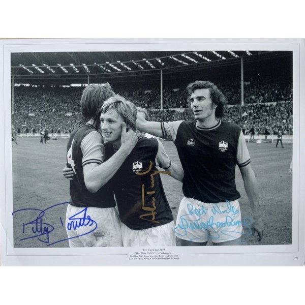 Alan Taylor , Billy Bonds & Trevor Brooking signed 16x12 West Ham photo Alan Taylor , Billy Bonds & Trevor Brooking signed 16x12 West Ham photo