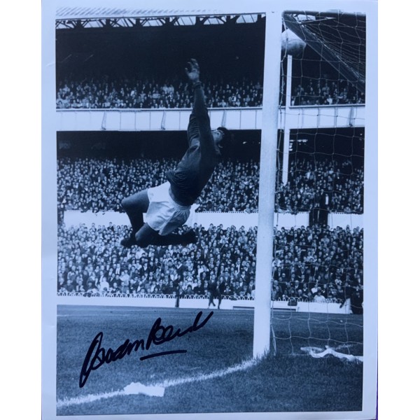 Gordon Banks signed 10x8 England photo image G Gordon Banks signed 10x8 England photo image G