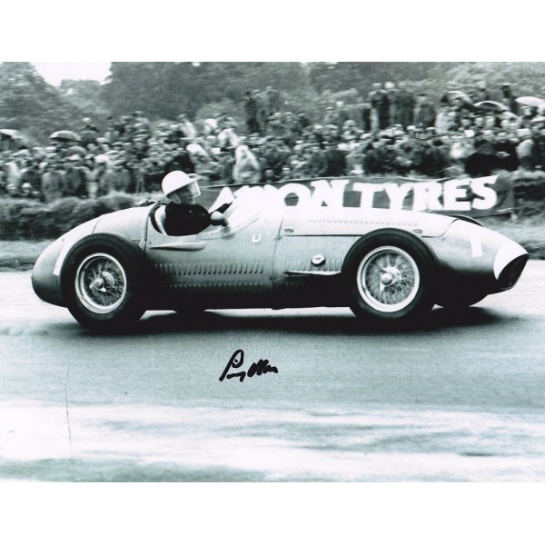 Stirling Moss signed 10x8 landscape black and white photo Stirling Moss signed 10x8 landscape black and white photo